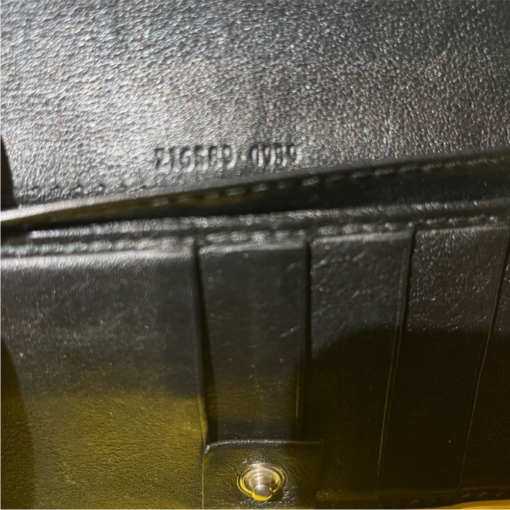 Authentic Gucci Black Wallet-Euc - image 3